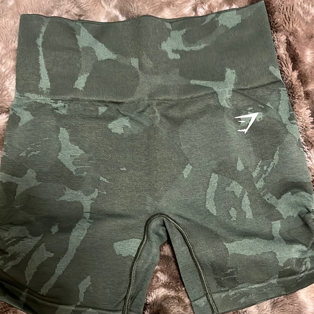 Gymshark camo shorts- Never worn